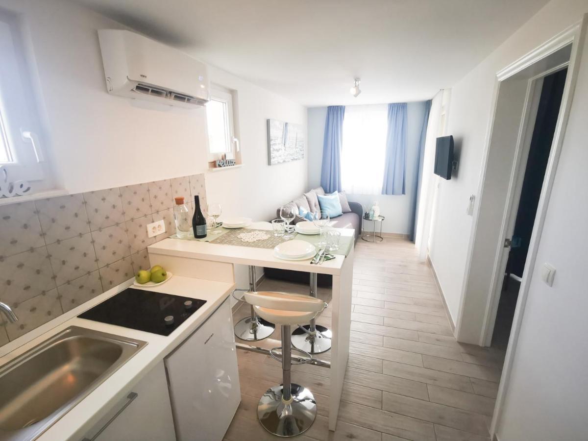 Rita Apartments - Sea-View Apartment 2Plus1 Tučepi エクステリア 写真